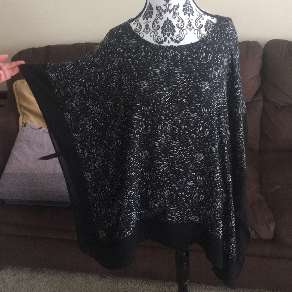 Black and white blouse